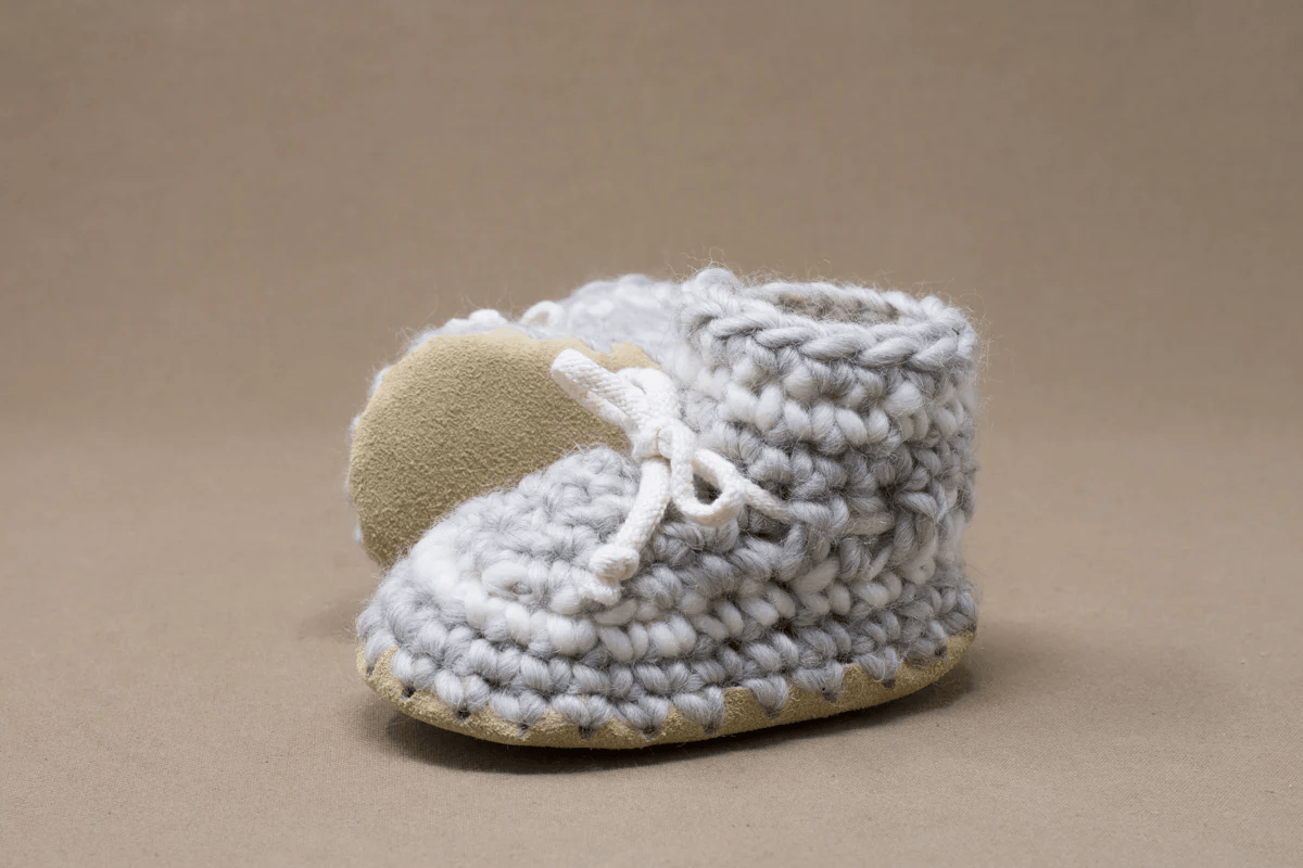 Padraig Knit Slippers (Kids Sizing) - Mountain Kids Outfitters: Grey Stripe Color - side view