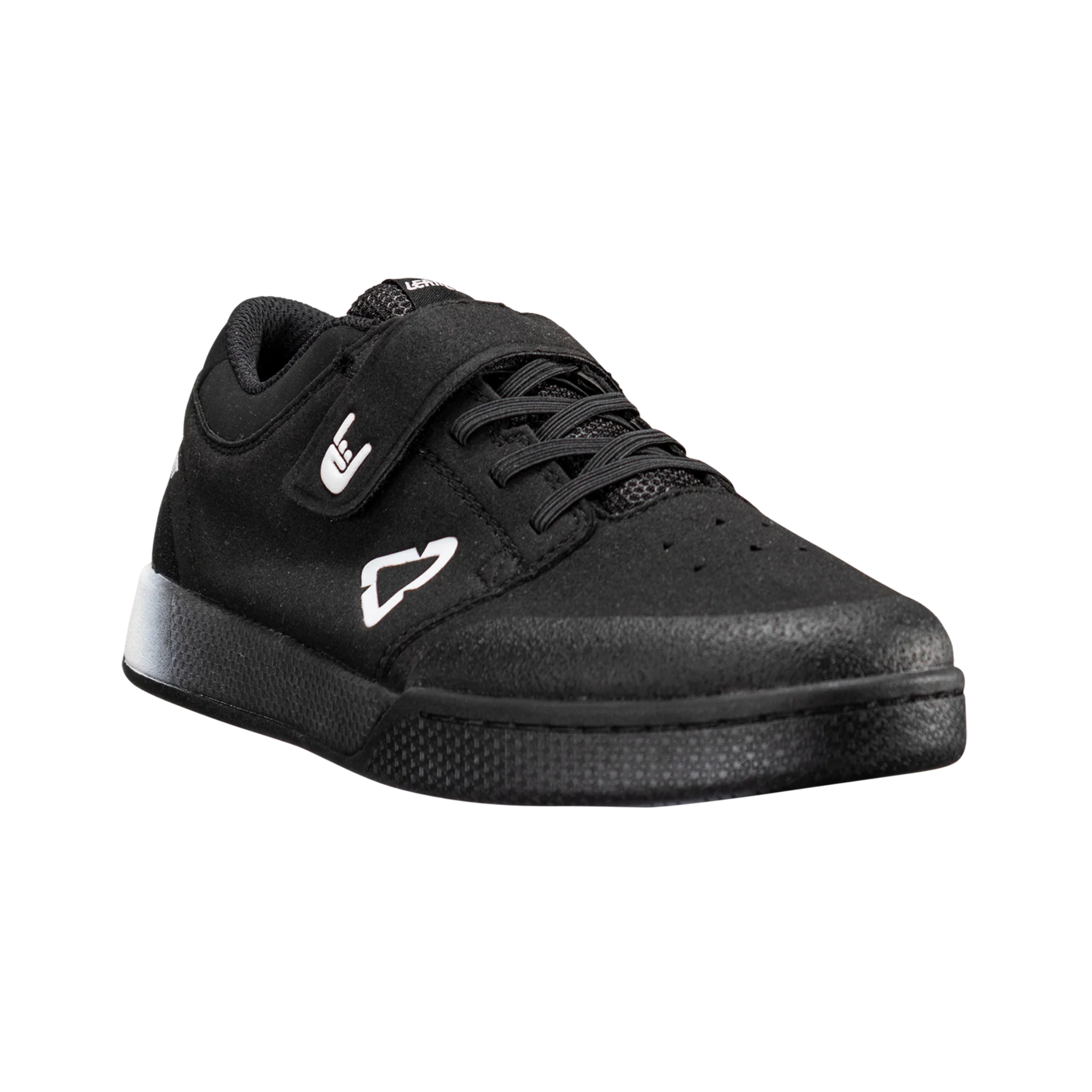 Front view of Leatt Flat 2.0 Junior in Black youth mountain bike shoes with RideGrip™ Pro outsole