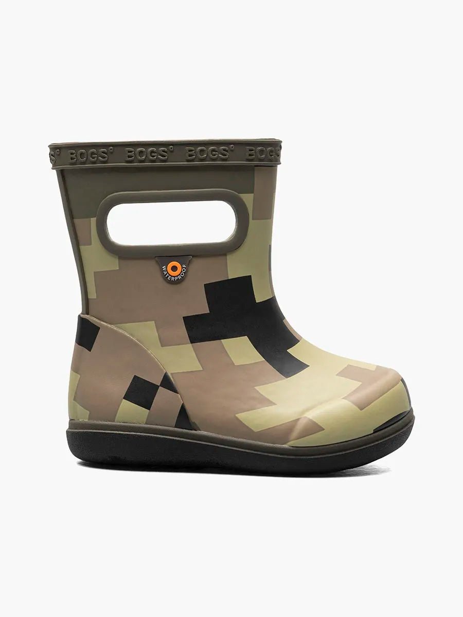 BOGS Skipper II Waterproof Toddler Boots 2023 - Mountain Kids Outfitters: Big Camo Color - White Background side view
